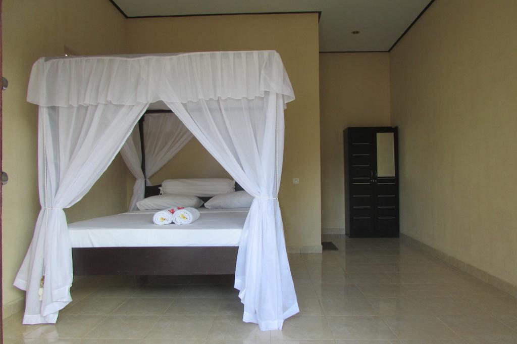 Warung Jemeluk & Home Stay Amed  Bilik gambar